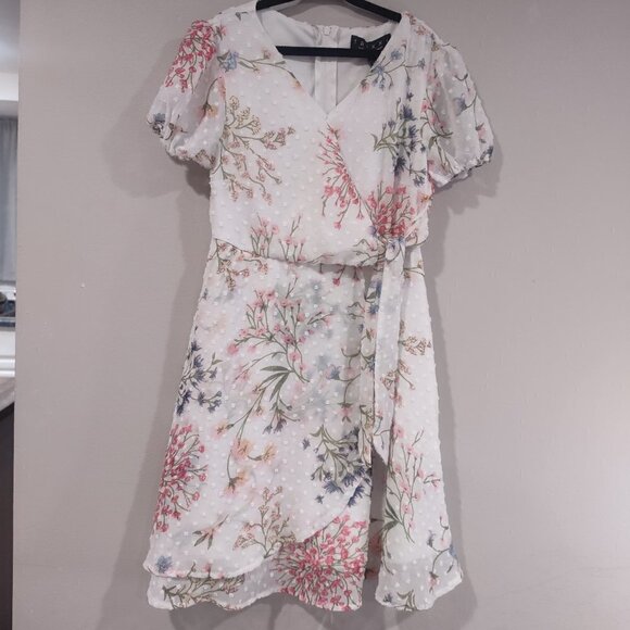 Girls Short Sleeve Dress White Polka Dot Pink/Blue Floral Pattern Size 7 - Picture 1 of 6